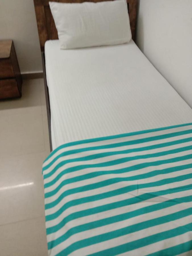 Hotel Swell Ahmedabad Esterno foto