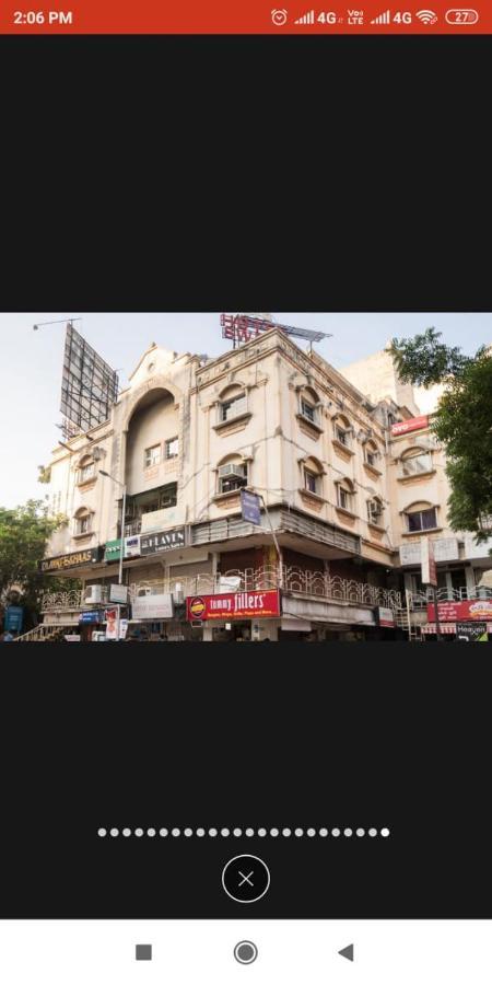 Hotel Swell Ahmedabad Esterno foto